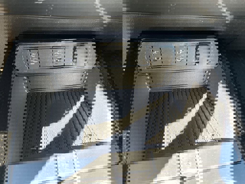 New 2026 Toyota Prius Plug-In Hybrid image 38