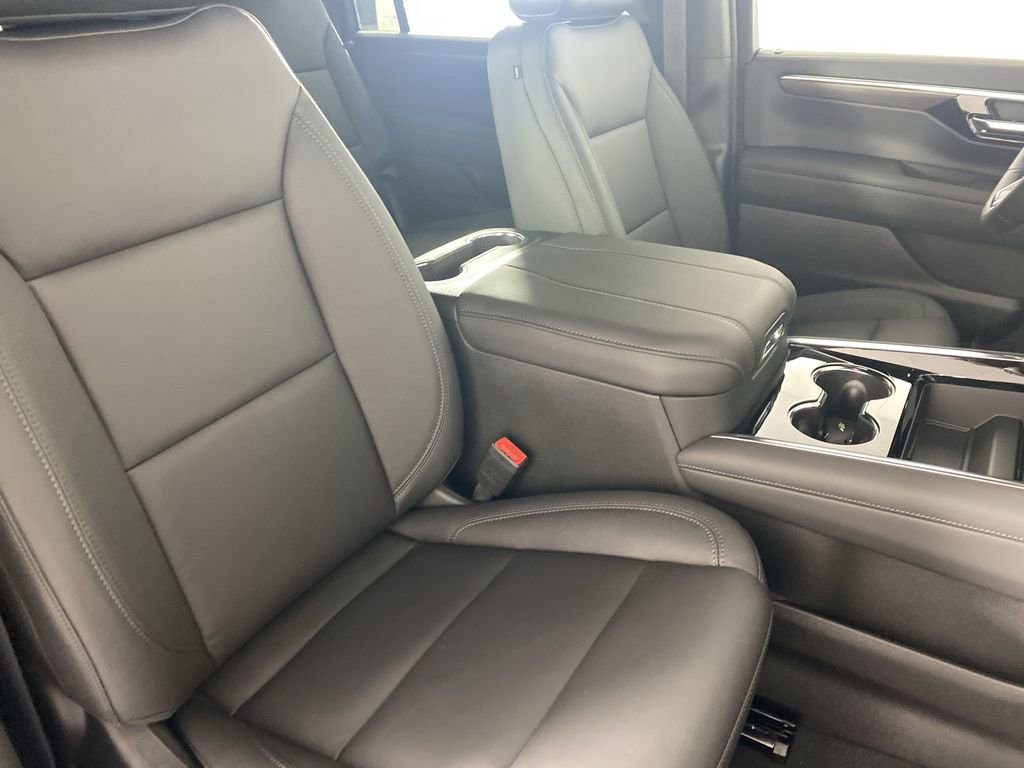 New 2026 Chevrolet Suburban LT w/ Comfort Package image 28