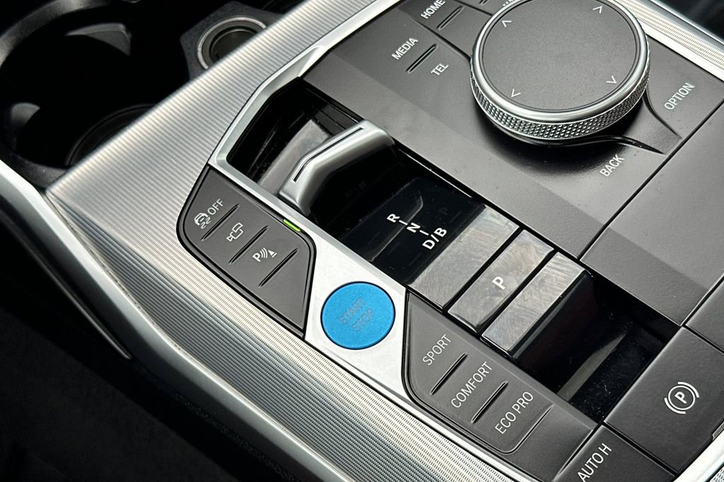 Used 2023 BMW i4 eDrive40 image 24