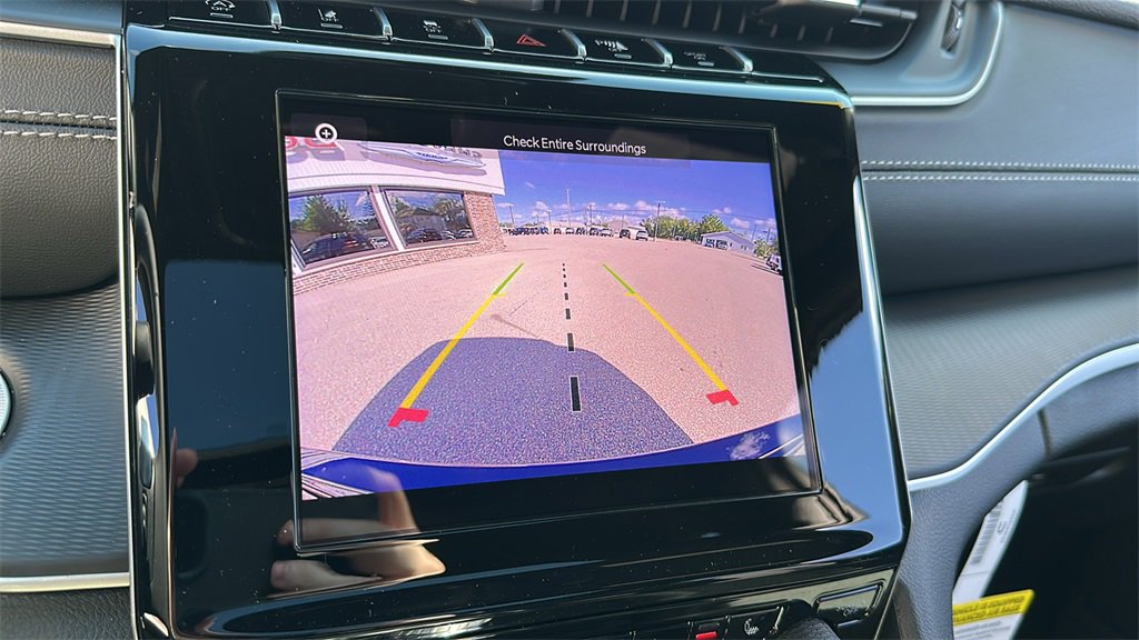 New 2025 Jeep Grand Cherokee Laredo X w/ Luxury Tech Group I image 21