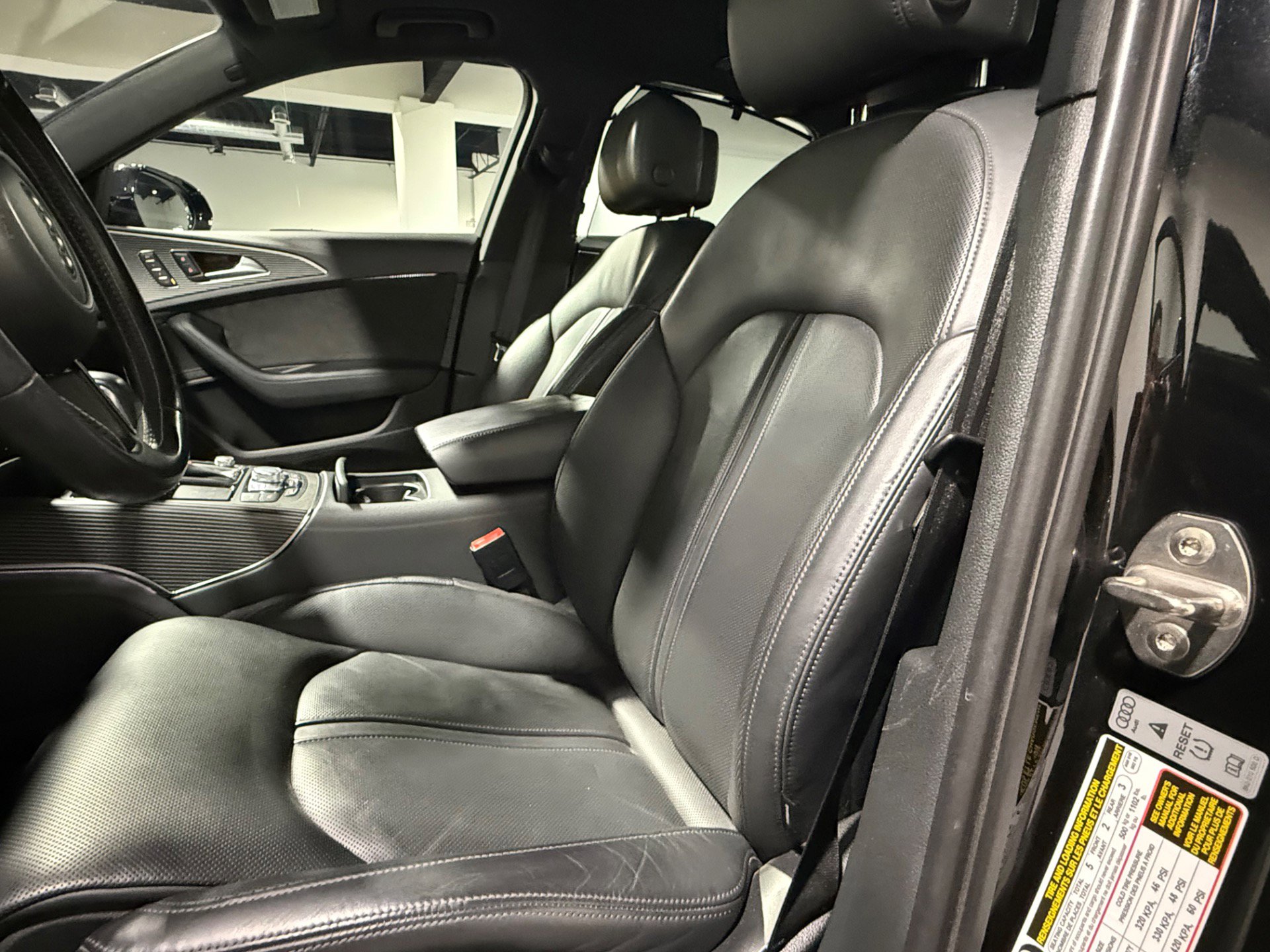 Used 2018 Audi S6 Prestige w/ Prestige Package image 28