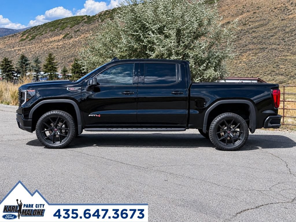 Used 2022 GMC Sierra 1500 AT4 w/ Technology Package AWD/4WD image 2