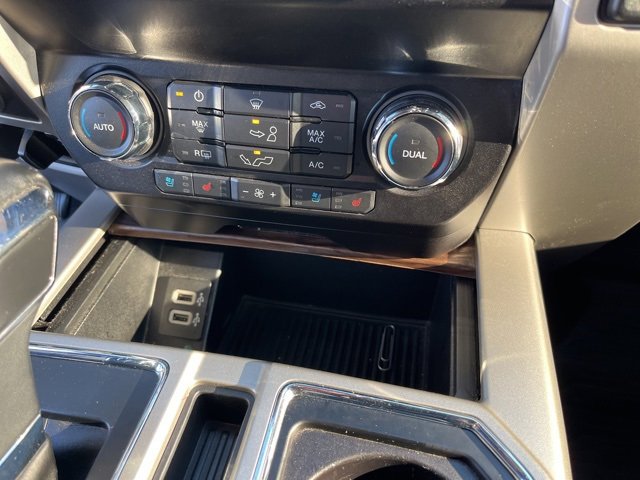 Used 2019 Ford F150 Lariat w/ Trailer Tow Package image 17