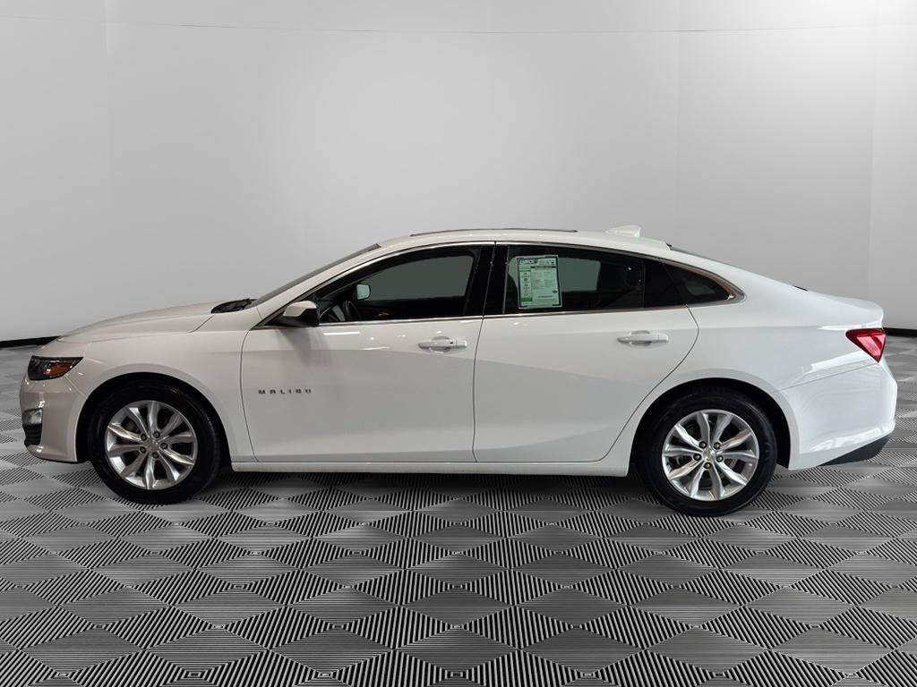 Used 2024 Chevrolet Malibu LT FWD image 2