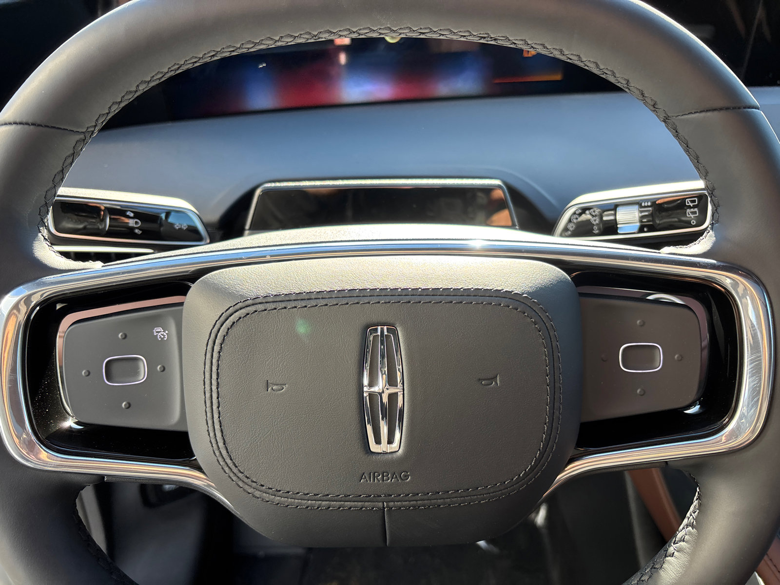 New 2026 Lincoln Nautilus Reserve image 16