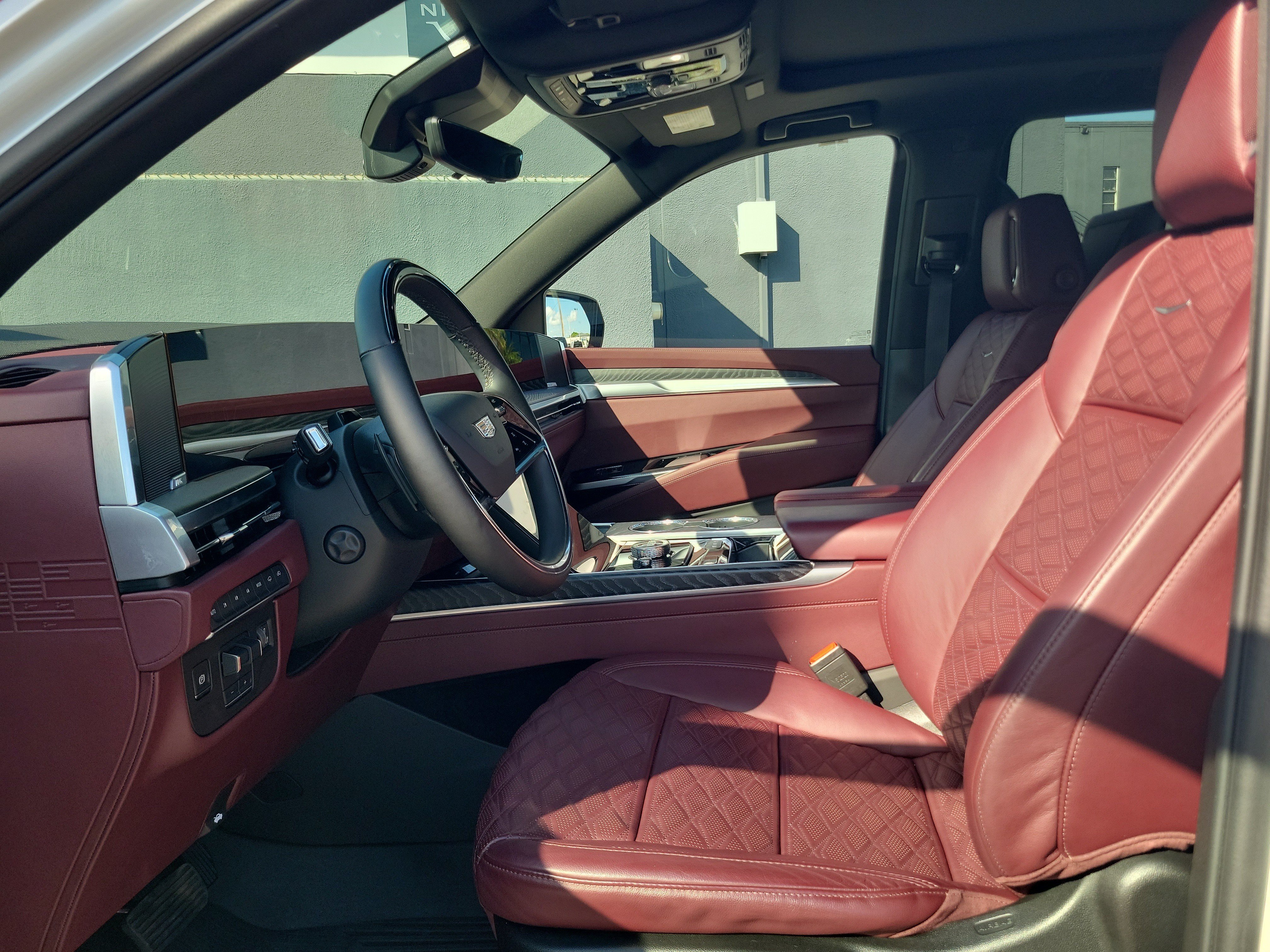 Used 2025 Cadillac Escalade ESV Sport w/ Touring Package AWD/4WD image 12