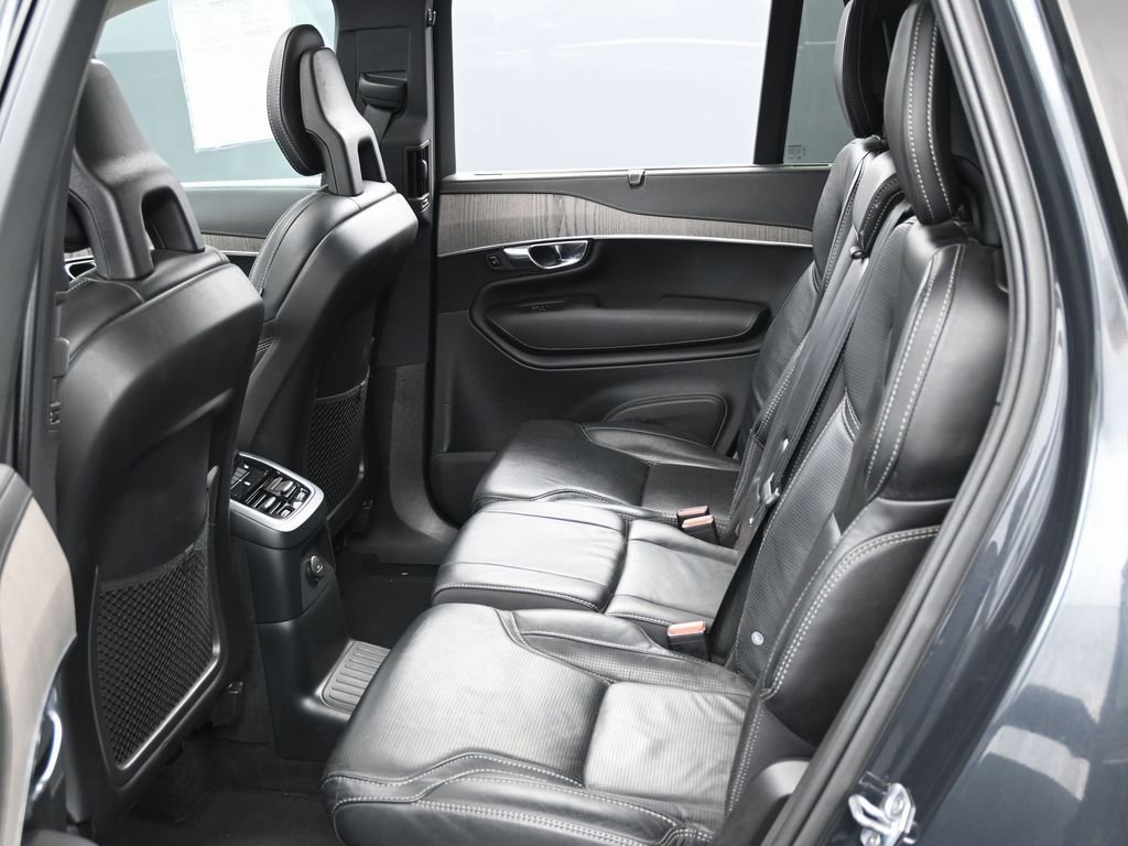 Used 2021 Volvo XC90 T8 Inscription w/ Protection Package Premier image 34