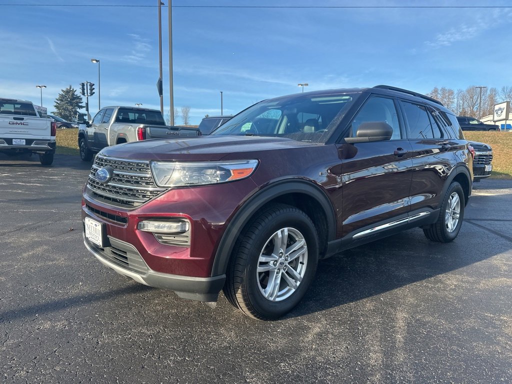 Used 2022 Ford Explorer XLT w/ Equipment Group 202A image 7