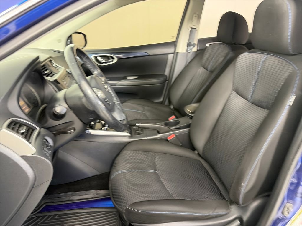 Used 2016 Nissan Sentra SR w/ Driver's Assist Package image 11