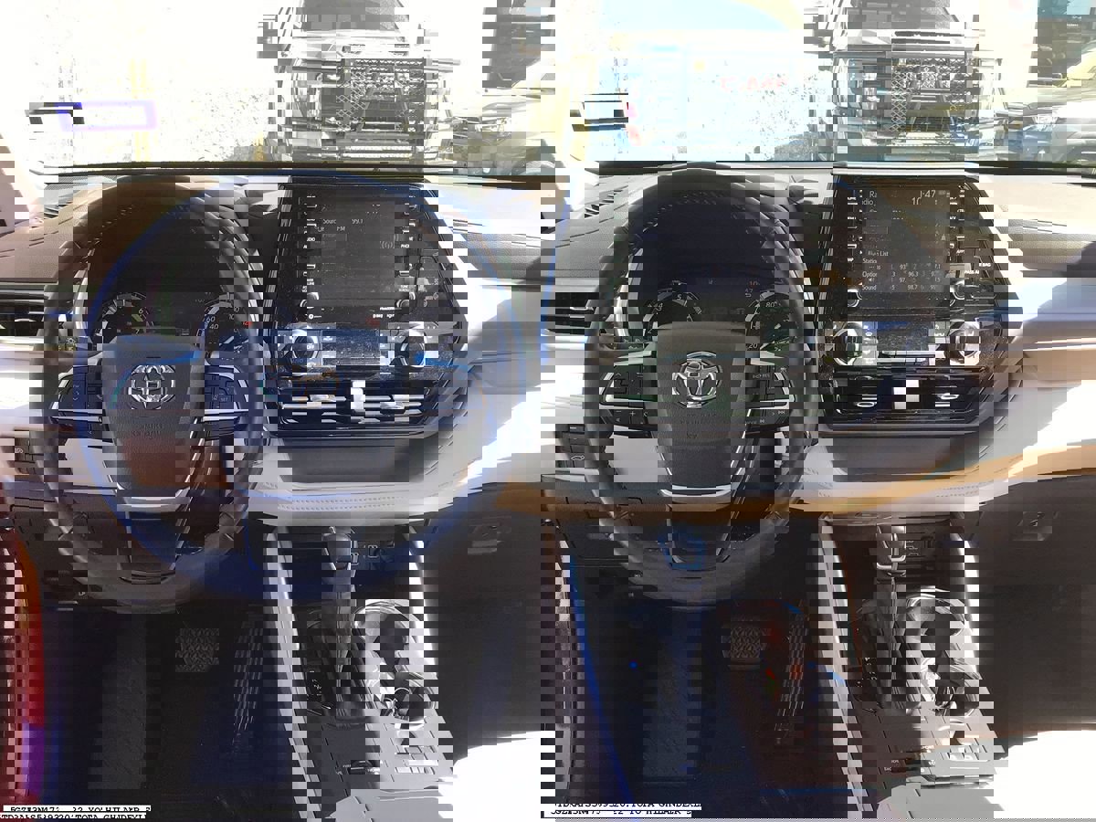 Used 2022 Toyota Highlander XLE image 10