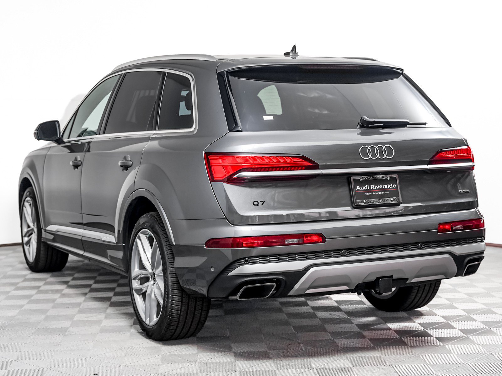Certified 2025 Audi Q7 3.0T Premium Plus w/ Premium Plus Package AWD/4WD image 2