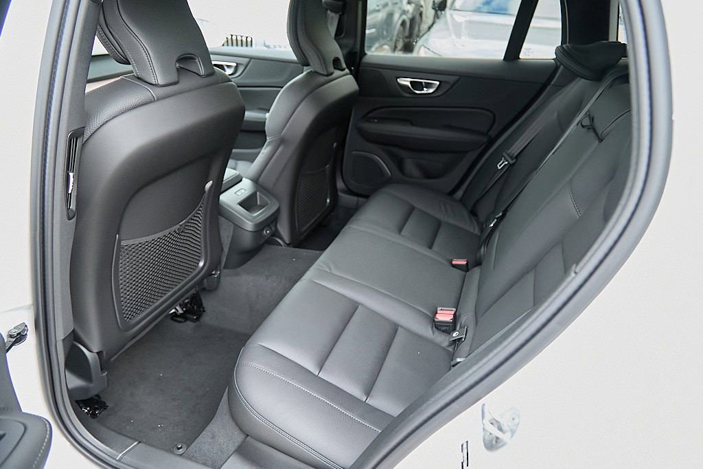 New 2026 Volvo V60 B5 Cross Country Plus w/ Climate Package image 21