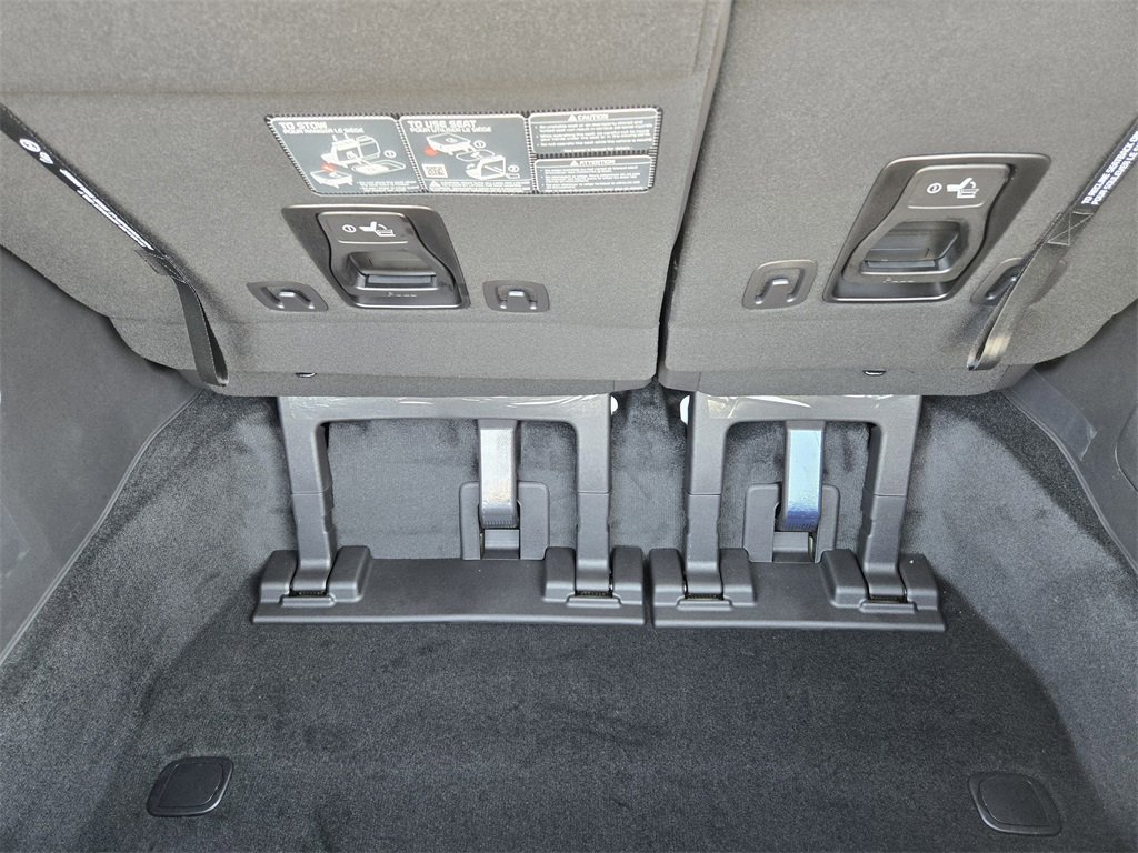 New 2026 Kia Carnival EX image 24