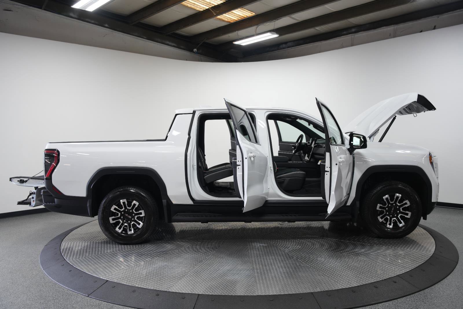 New 2026 GMC Sierra EV Elevation image 10