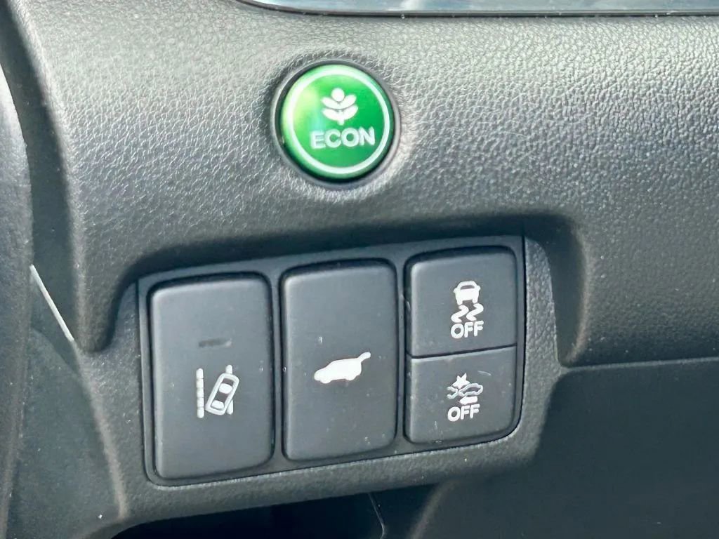 Used 2016 Honda CR-V Touring image 25