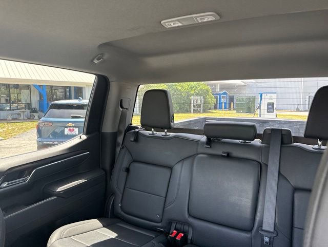 Used 2025 GMC Sierra 1500 SLT AWD/4WD image 17