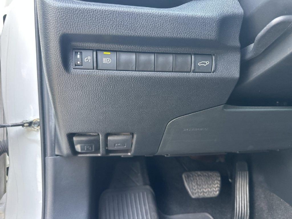 Used 2024 Toyota RAV4 XLE Premium FWD image 22