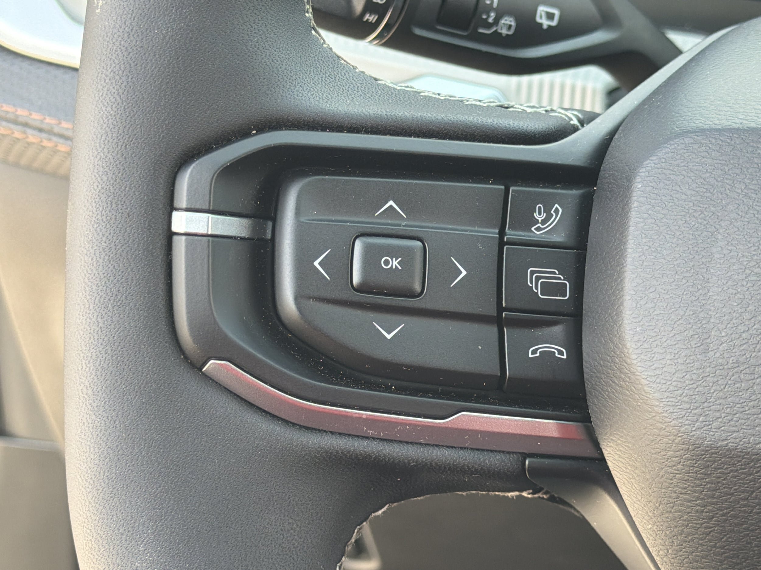 Used 2026 Jeep Cherokee Limited AWD/4WD image 14