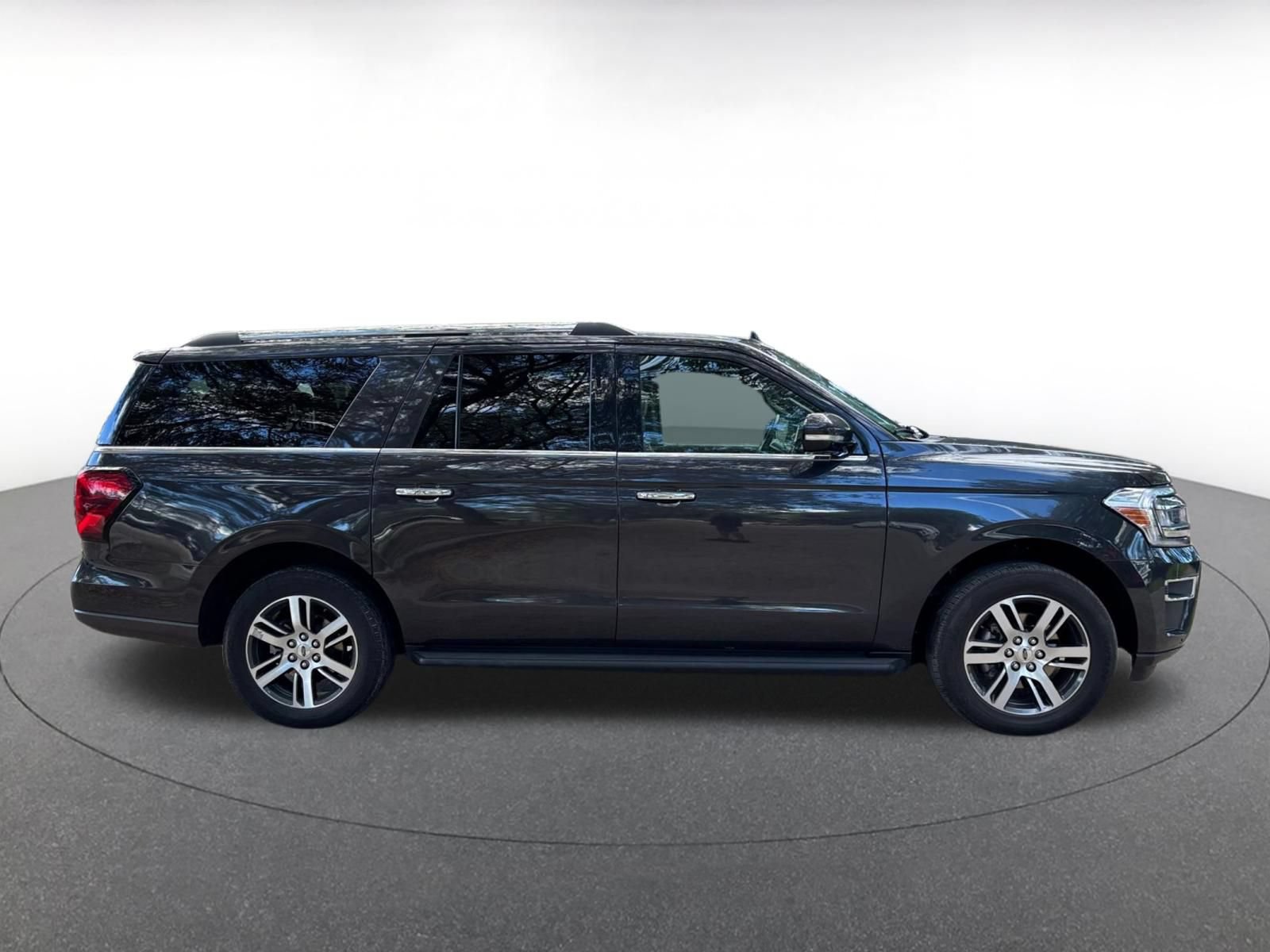 Used 2024 Ford Expedition Max Limited AWD/4WD image 13