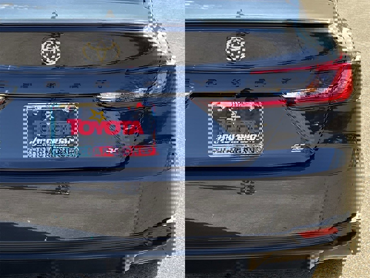 Used 2025 Toyota Camry SE image 6