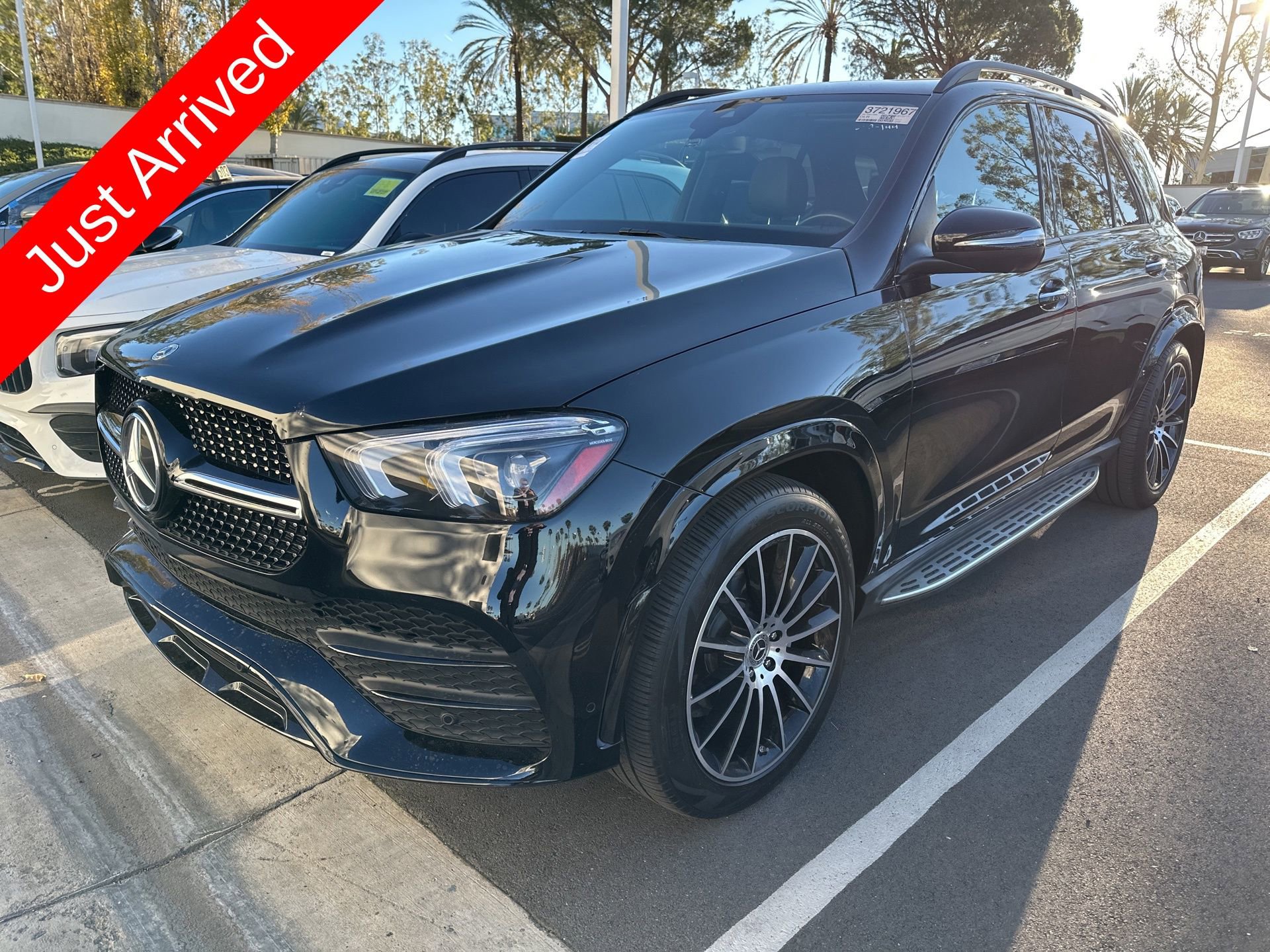 Certified 2023 Mercedes-Benz GLE 350 w/ AMG Line Exterior image 1
