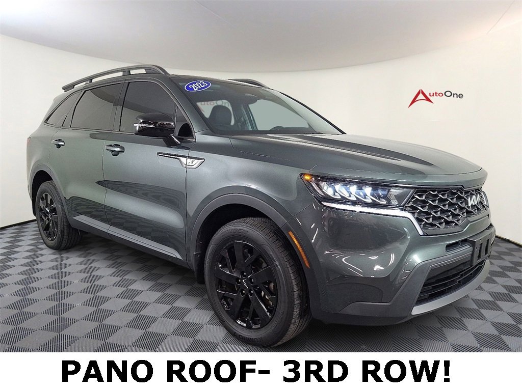 Used 2023 Kia Sorento S w/ Panoramic Sunroof Package image 1