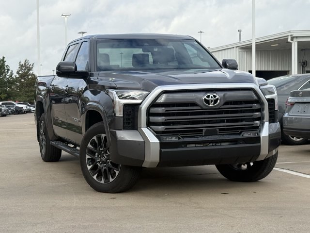 Used 2025 Toyota Tundra Limited w/ Power Package AWD/4WD image 2
