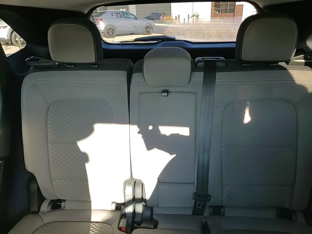 Used 2022 Ford Escape SE w/ Convenience Package image 24