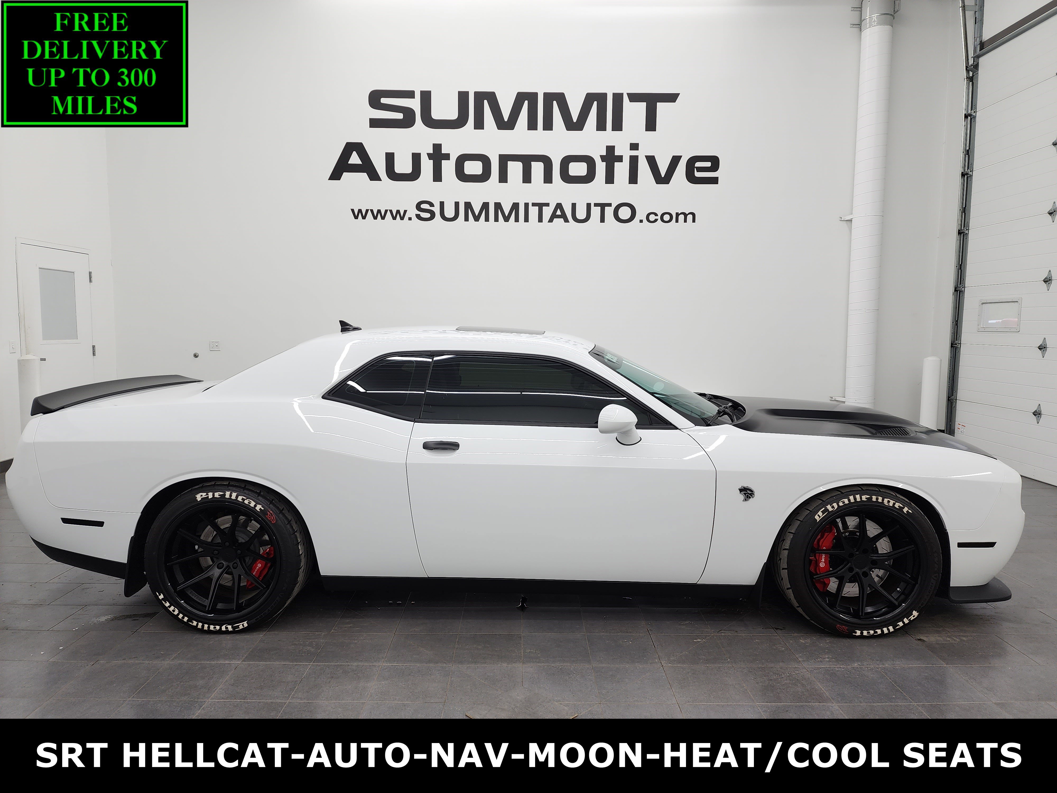 Used 2017 Dodge Challenger SRT Hellcat RWD image 1