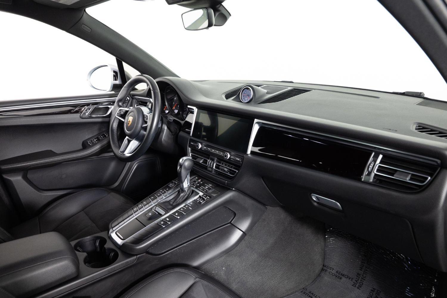 Used 2021 Porsche Macan AWD/4WD image 26