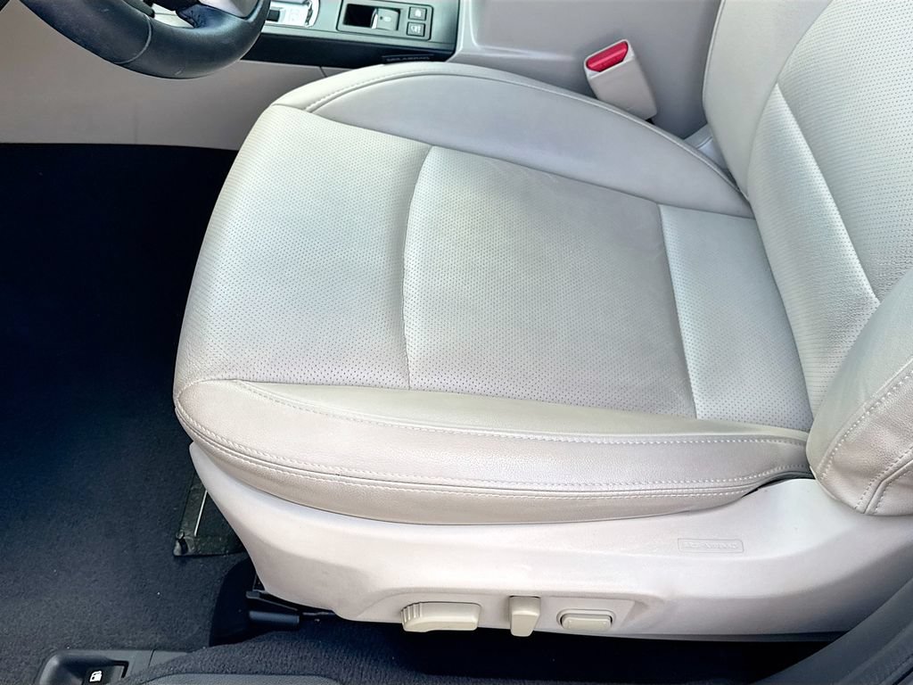 Used 2016 Subaru Outback 2.5i Limited AWD/4WD image 23