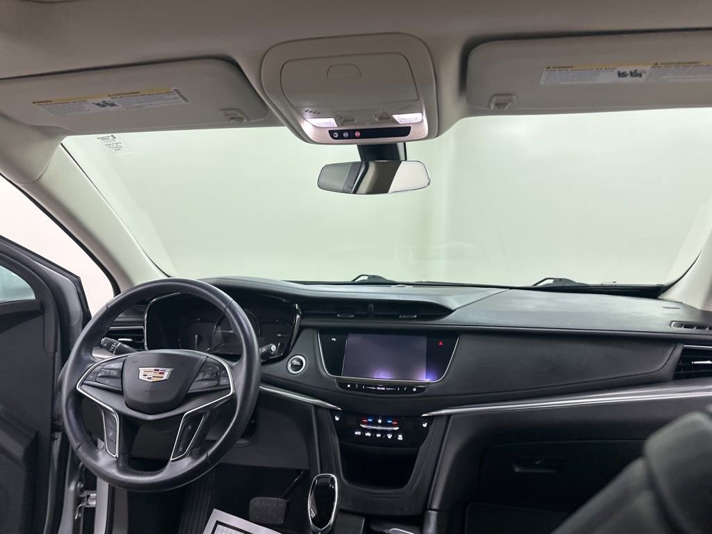 Used 2017 Cadillac XT5 Luxury FWD image 24