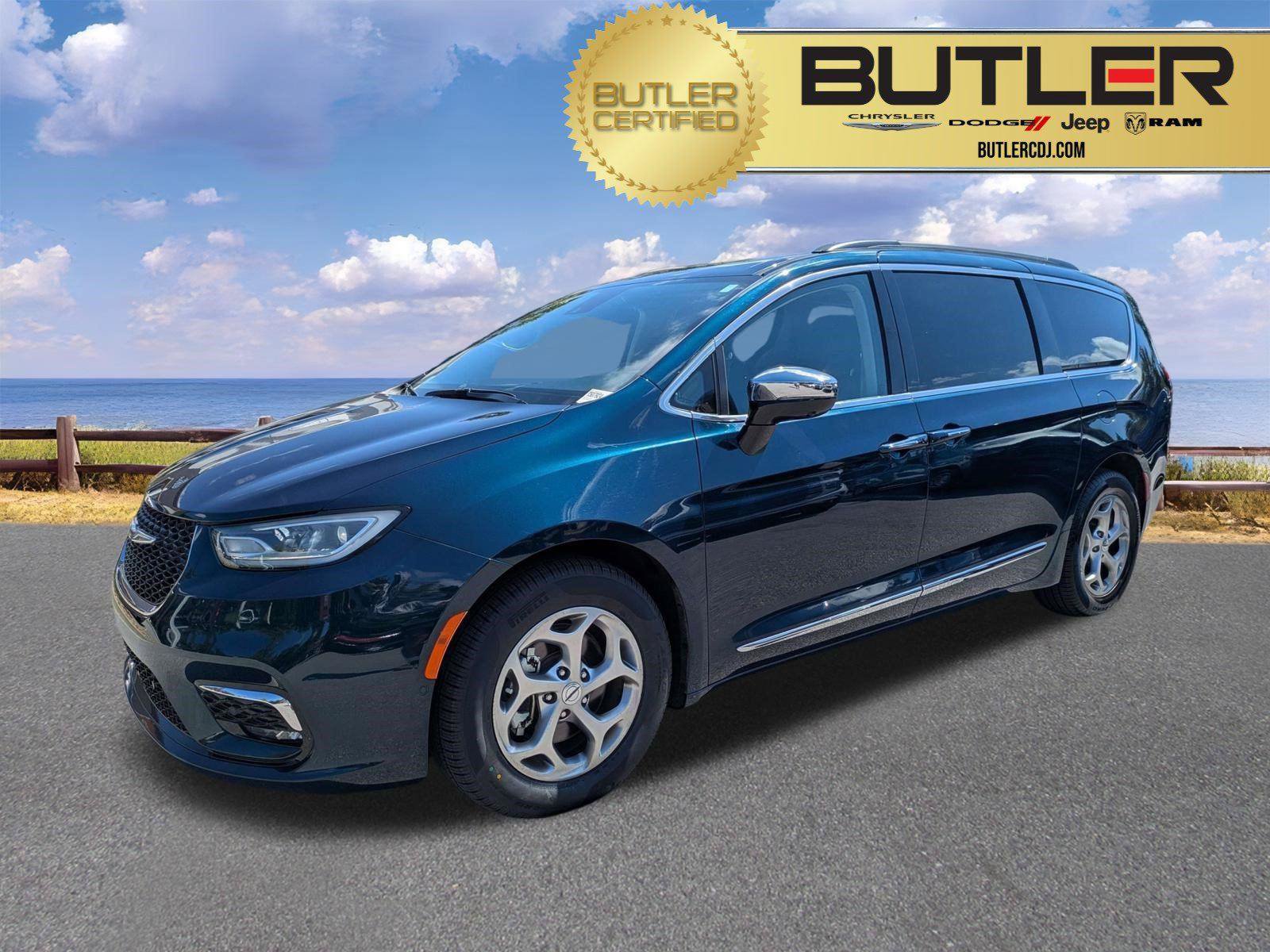Certified 2023 Chrysler Pacifica Limited FWD image 1