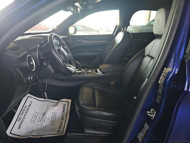 Used 2022 Alfa Romeo Stelvio Ti AWD/4WD image 9