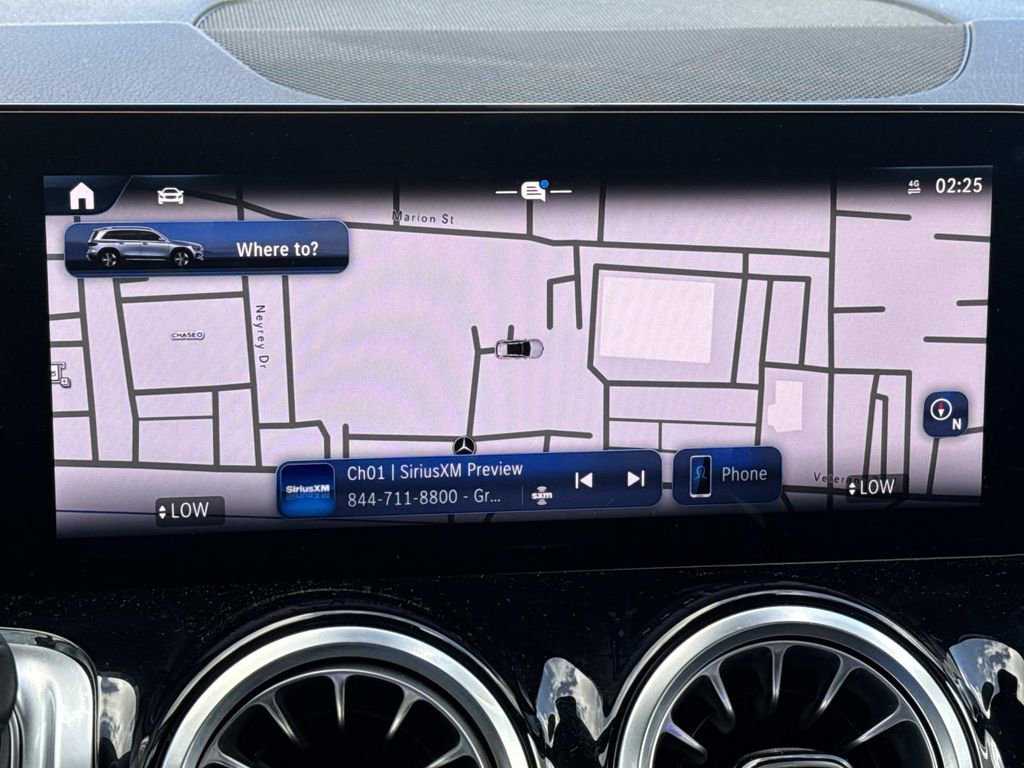 Used 2025 Mercedes-Benz GLB 250 image 25