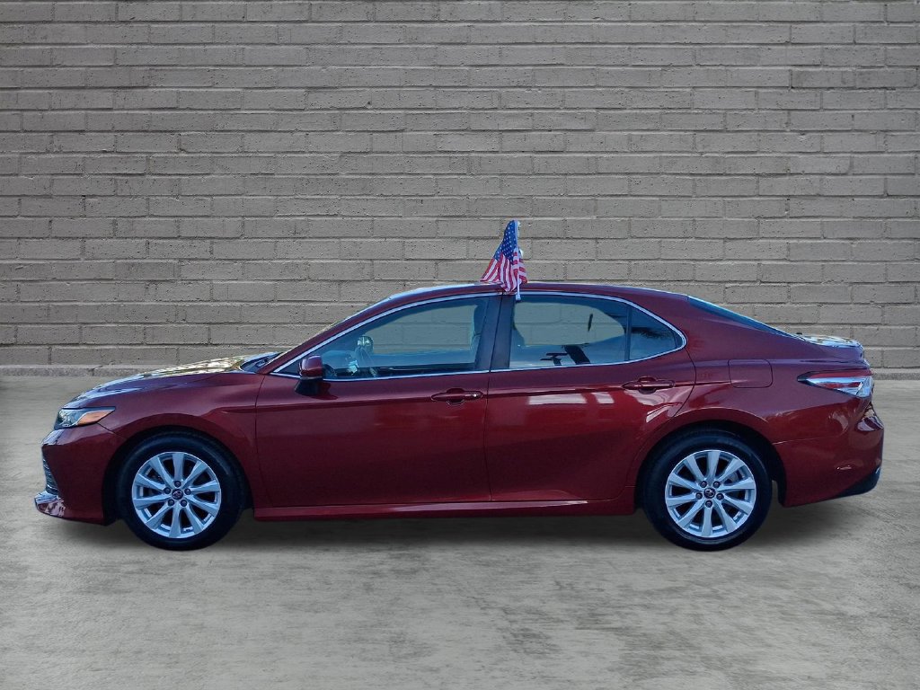 Used 2018 Toyota Camry LE FWD image 4