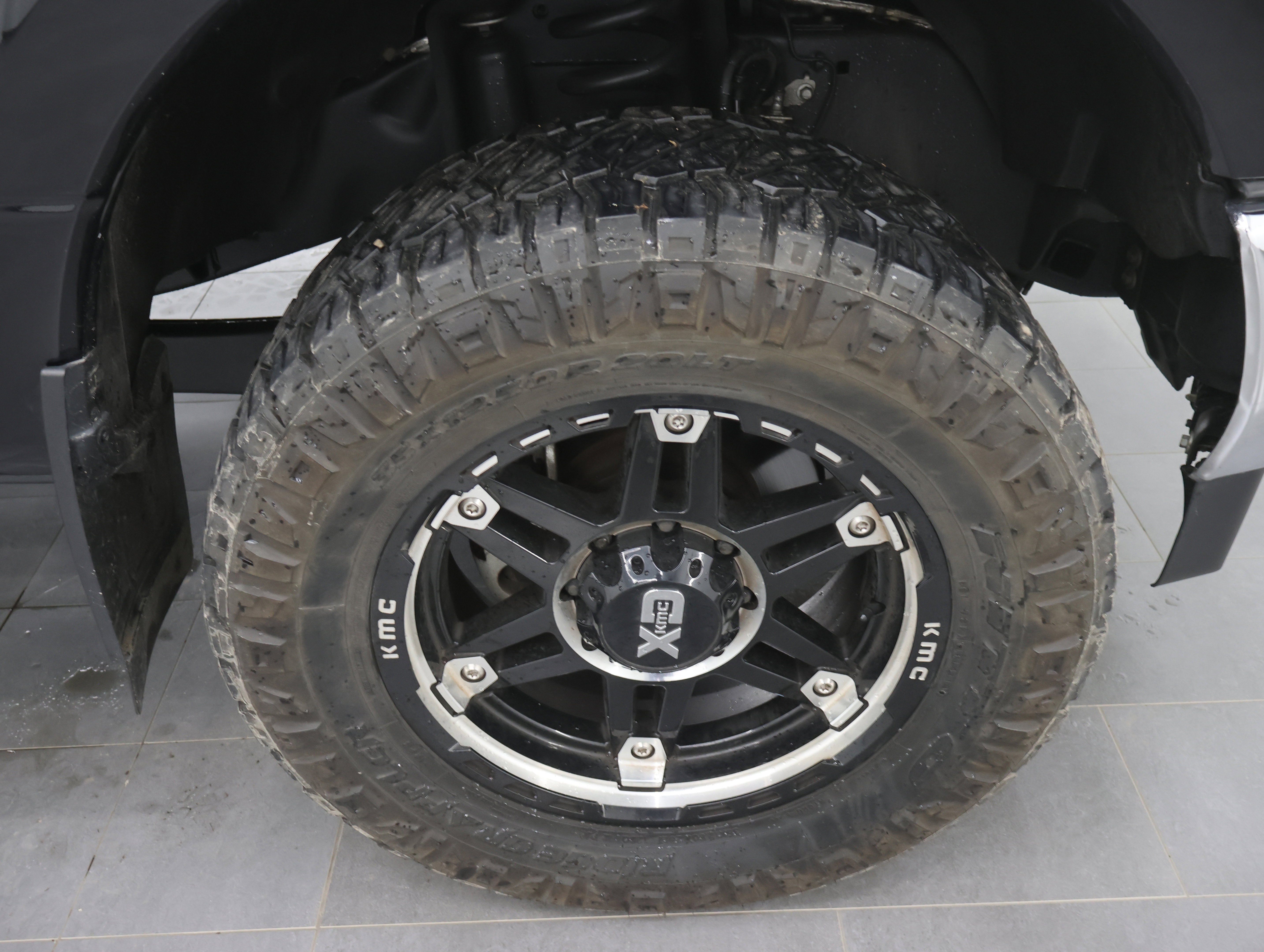 Used 2019 Ford F350 Lariat w/ Chrome Package image 3