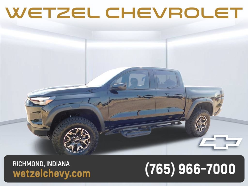 Used 2025 Chevrolet Colorado ZR2 w/ Technology Package AWD/4WD image 9