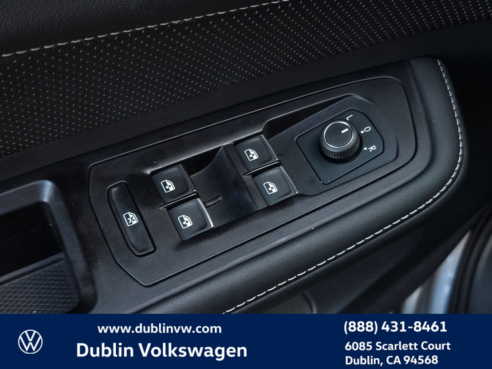 Used 2024 Volkswagen Atlas SE FWD image 11