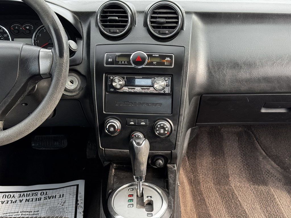 Used 2008 Hyundai Tiburon GS image 16