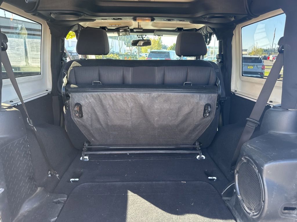 Used 2014 Jeep Wrangler Sahara w/ Connectivity Group AWD/4WD image 16