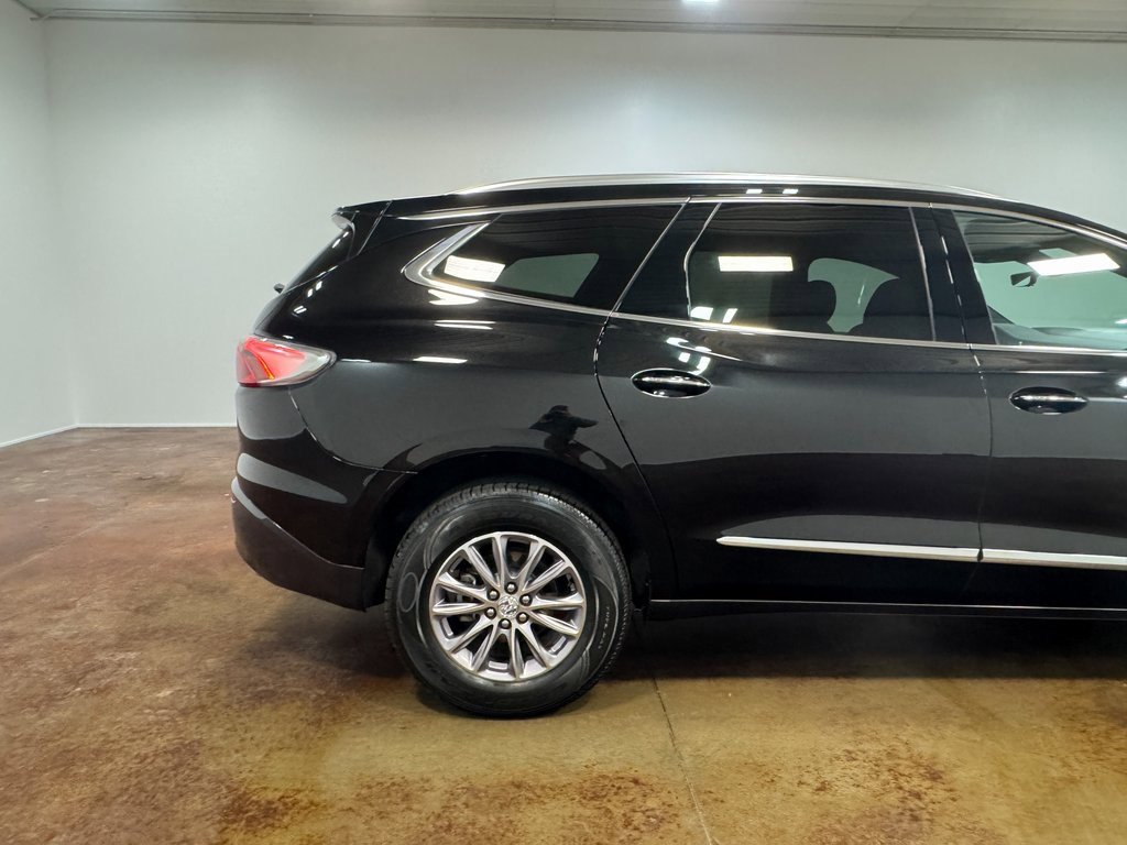 Used 2024 Buick Enclave Premium image 33