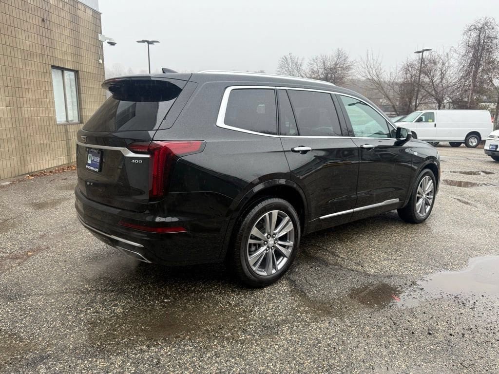 Used 2024 Cadillac XT6 Premium Luxury w/ Technology Package AWD/4WD image 7