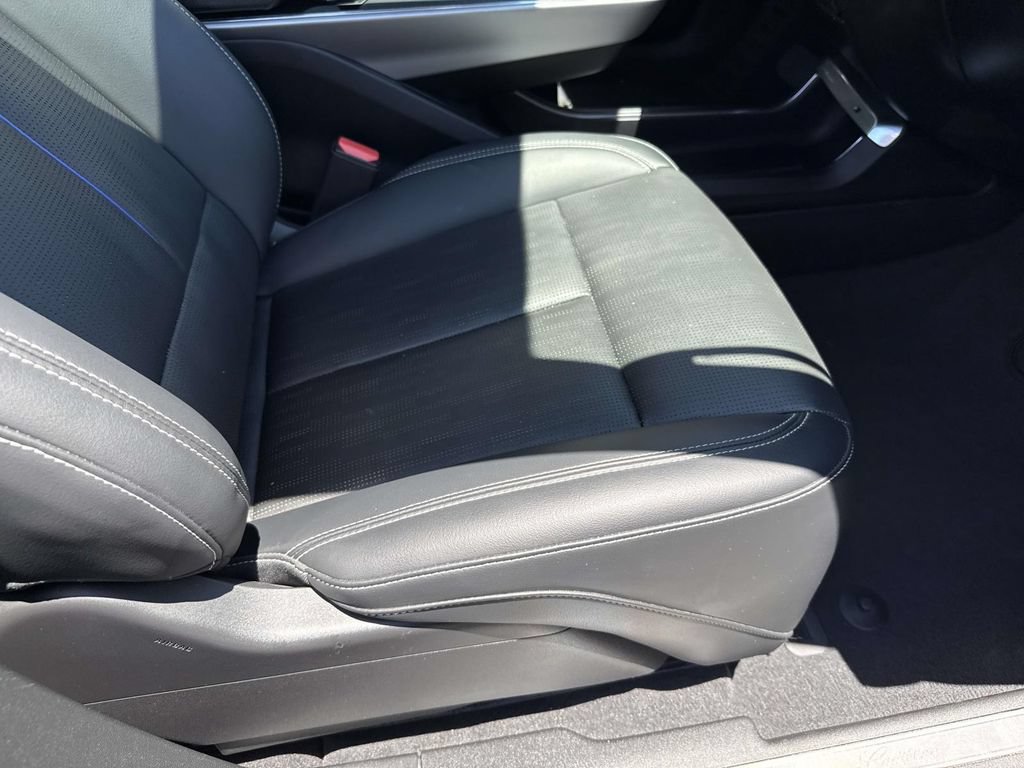 Certified 2024 Cadillac Lyriq Sport w/ LPO, Floor Liner Package AWD/4WD image 28