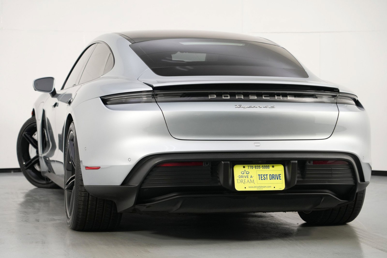 Used 2020 Porsche Taycan 4S w/ Premium Package image 6
