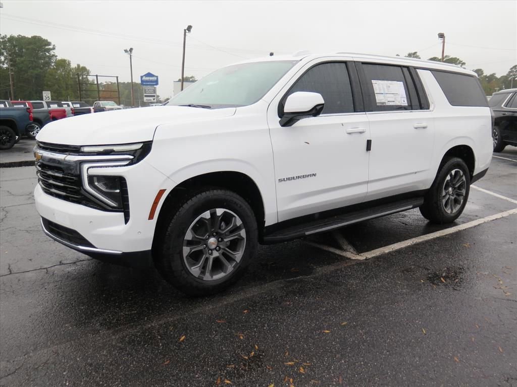 New 2026 Chevrolet Suburban LS image 8