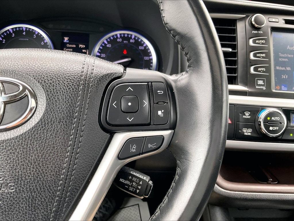 Used 2018 Toyota Highlander Limited w/ Protection Package #3 AWD/4WD image 25