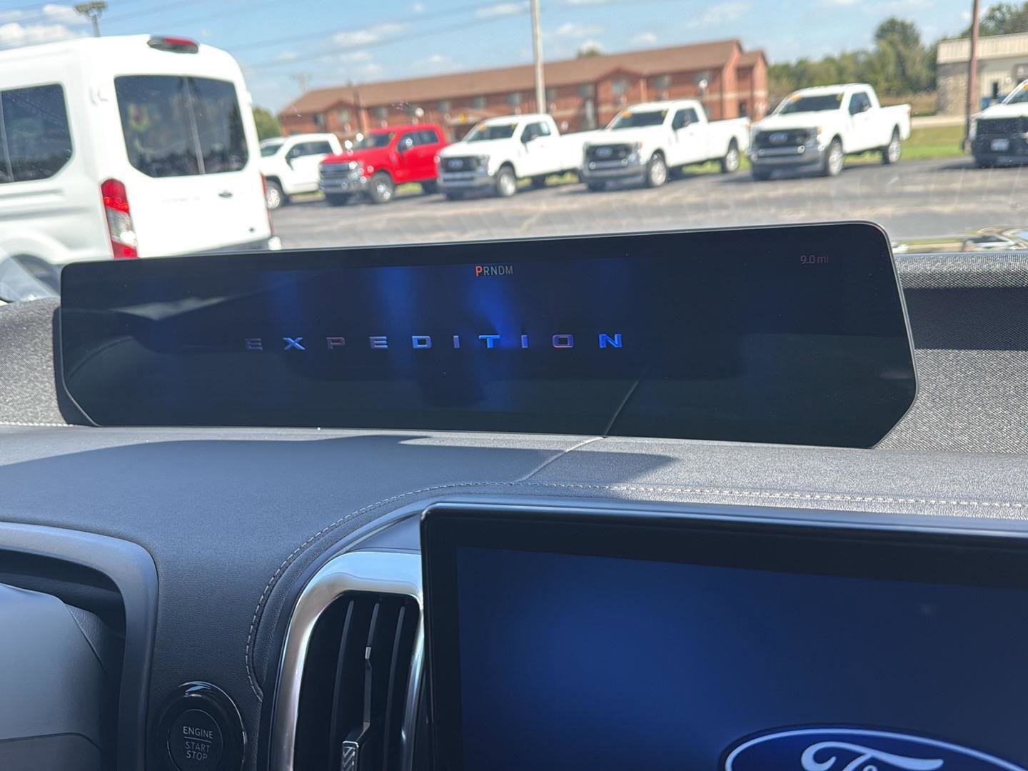 New 2025 Ford Expedition Max Platinum w/ Driver's Package image 24
