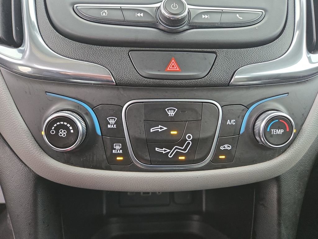 Used 2020 Chevrolet Equinox LS image 21