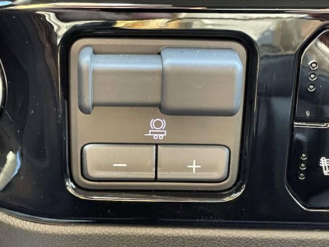 Used 2024 Chevrolet Silverado 2500 LT w/ Convenience Package AWD/4WD image 28